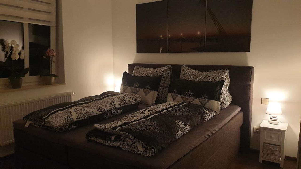Seensucht & Urlaubstraeume, Ferienwohnung "Seerose" Grossraeschen Exterior foto